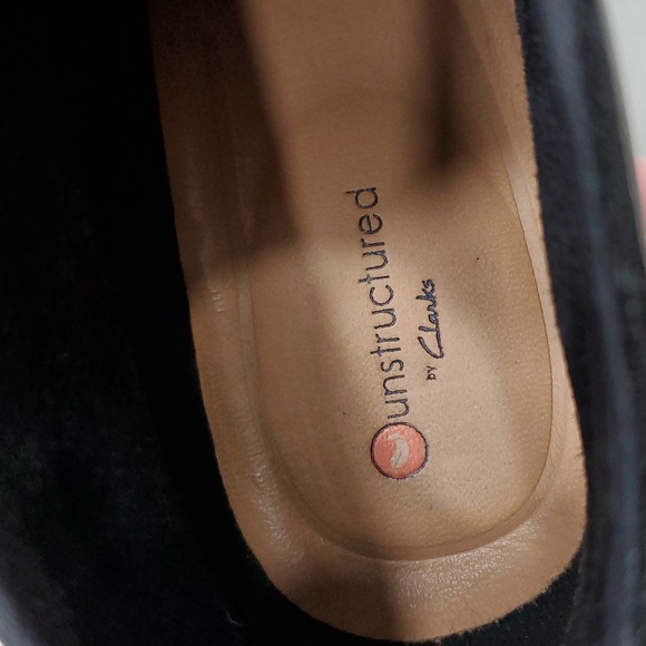 Clarks Unstructured Carleta Lyon booties women's 9.5 black oily leather gum sole - Picture 9 of 12